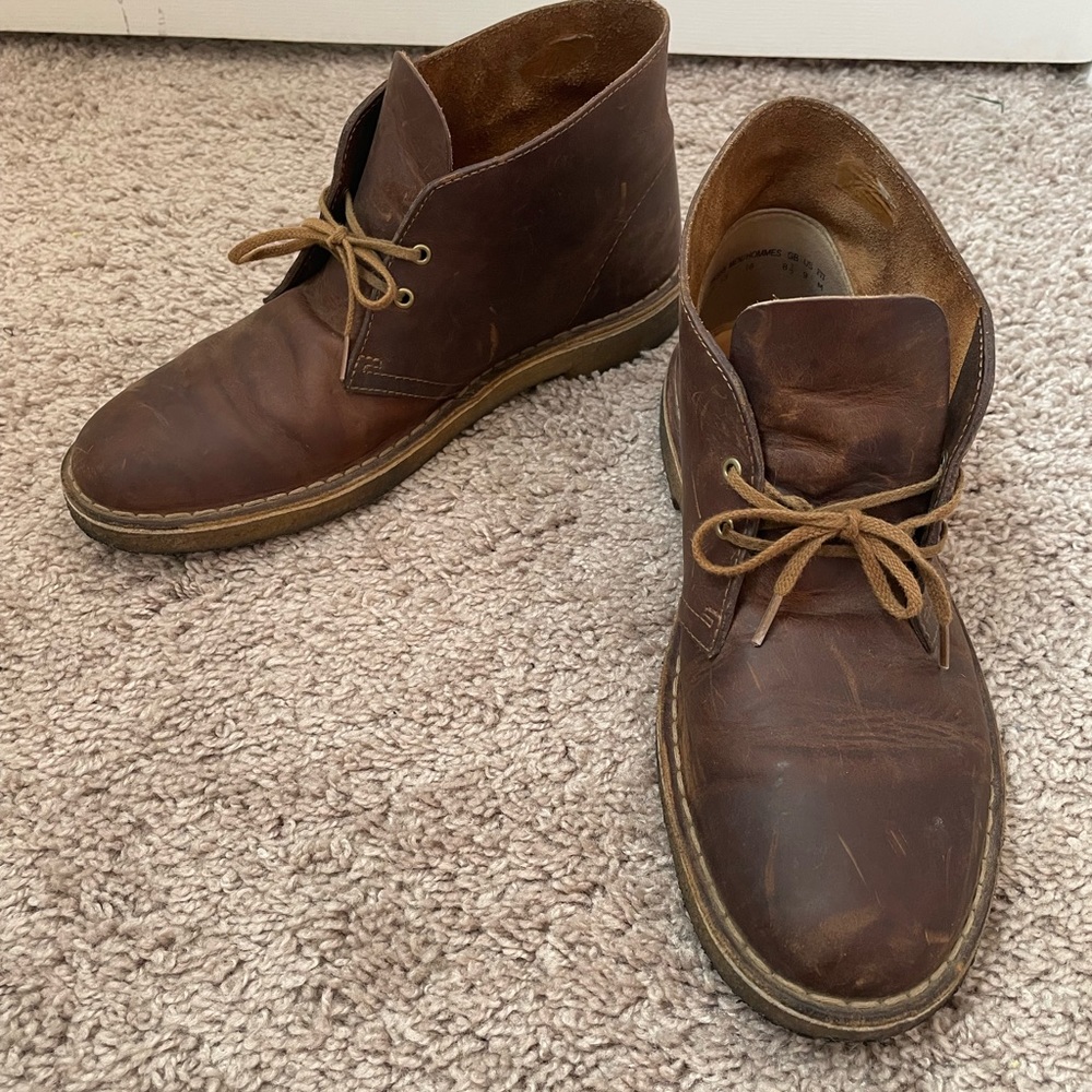 Men’s Clark’s Chukka Brown Leather Boots Size 9